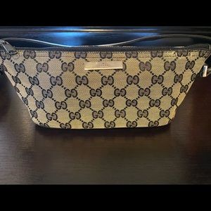 GUCCI Monogram Boat Pochette Black / Beige